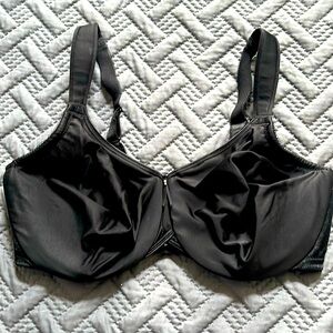 Wacoal 38 DD bra black
